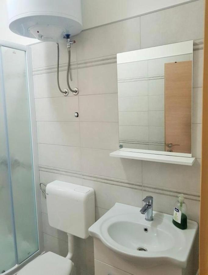 Apartmani Veronika Sukošan Zewnętrze zdjęcie