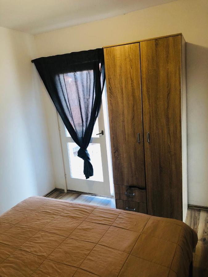 Apartmani Veronika Sukošan Zewnętrze zdjęcie
